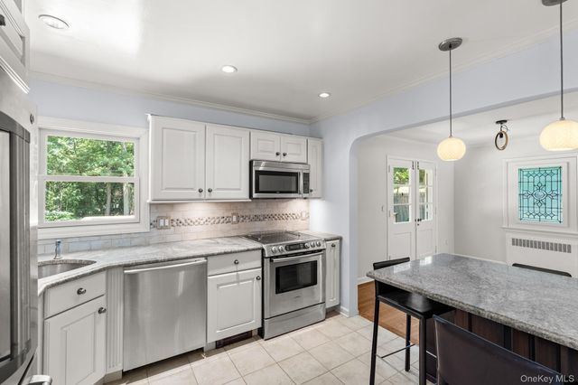 269 Woodlands Ave, White Plains, NY 10607