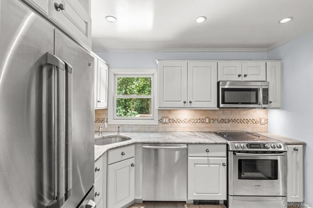 269 Woodlands Ave, White Plains, NY 10607