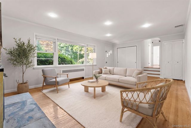 269 Woodlands Ave, White Plains, NY 10607