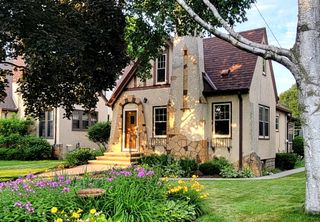 5015 17th Avenue S, Minneapolis, MN 55417