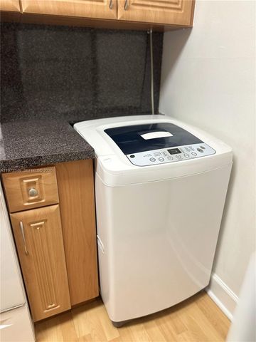 5055 NW 7th St 504, Miami, FL 33126