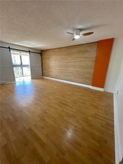 5055 NW 7th St 504, Miami, FL 33126