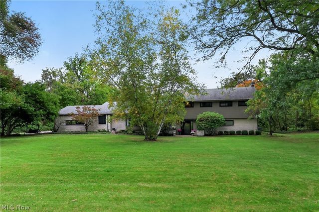7805 Spring Lake Lane, Canfield, OH 44406