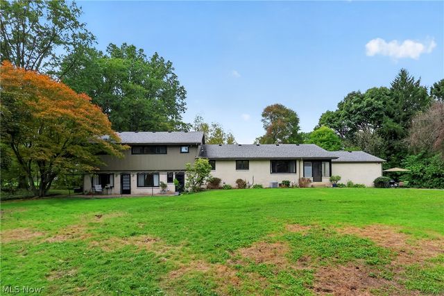 7805 Spring Lake Lane, Canfield, OH 44406