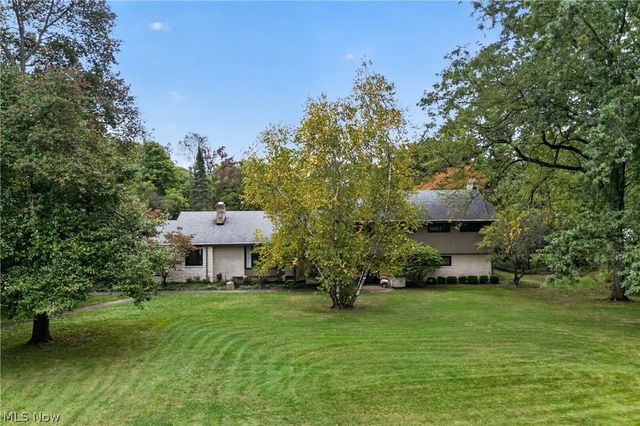7805 Spring Lake Lane, Canfield, OH 44406