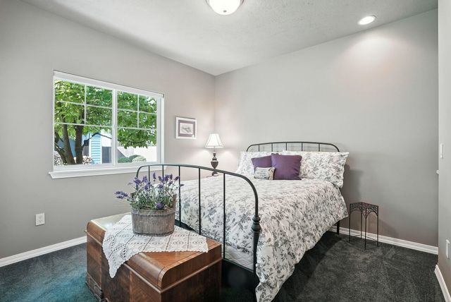 18102 N West Shore Rd, Nine Mile Falls, WA 99026
