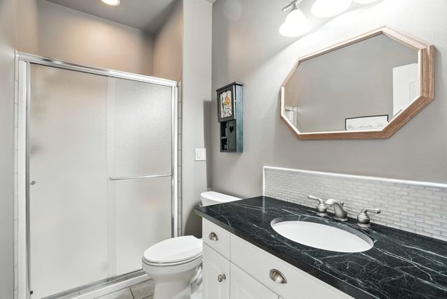 18102 N West Shore Rd, Nine Mile Falls, WA 99026