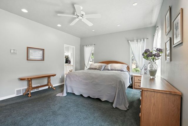 18102 N West Shore Rd, Nine Mile Falls, WA 99026