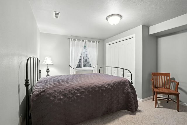 18102 N West Shore Rd, Nine Mile Falls, WA 99026