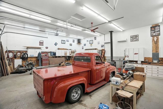 18102 N West Shore Rd, Nine Mile Falls, WA 99026