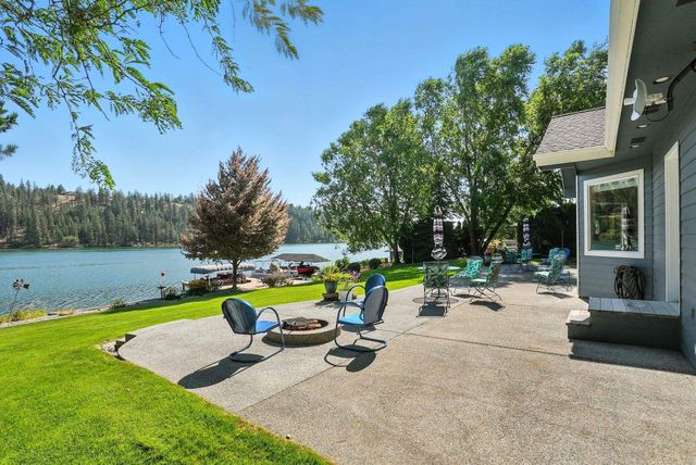 18102 N West Shore Rd, Nine Mile Falls, WA 99026