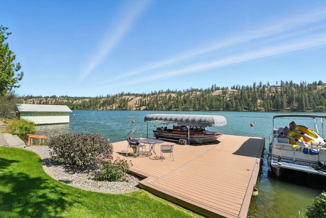 18102 N West Shore Rd, Nine Mile Falls, WA 99026