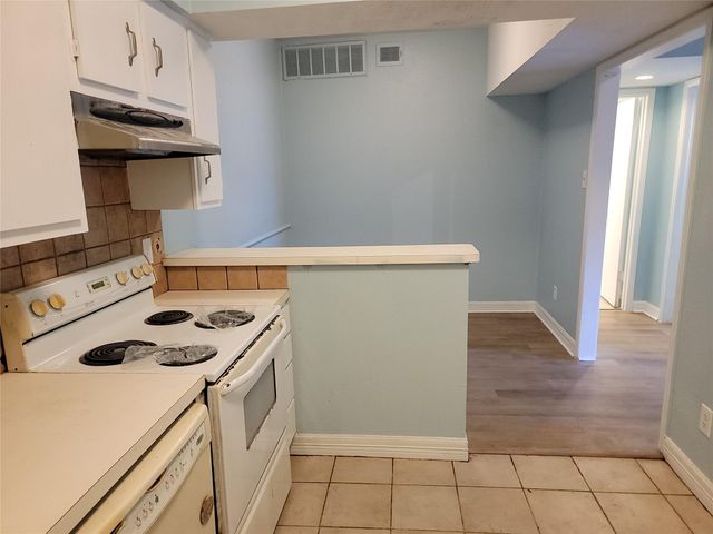 2100 Tanglewilde Street 600, Houston, TX 77063