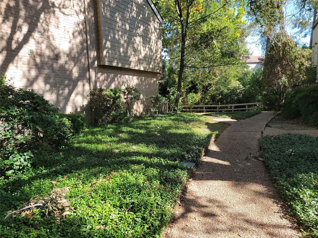 2100 Tanglewilde Street 600, Houston, TX 77063