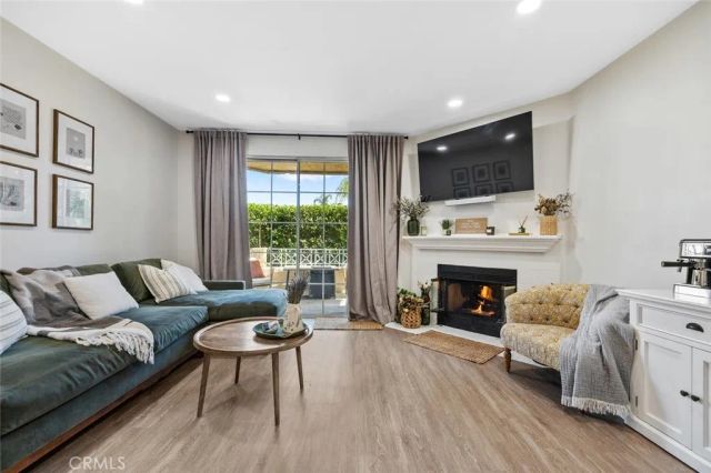 23731 Del Monte Drive 183, Valencia, CA 91355