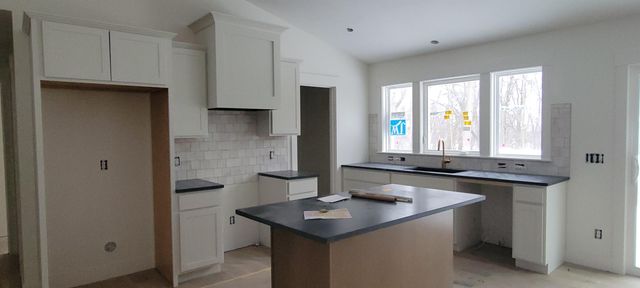 1468 Kimber Drive SE 116, Lowell, MI 49331