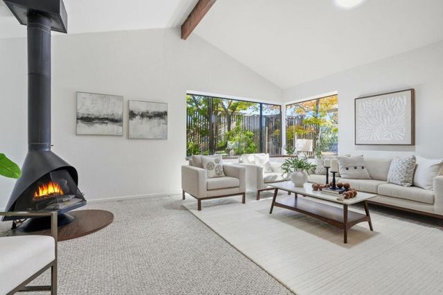 1190 Flying Fish Street, Foster City, CA 94404