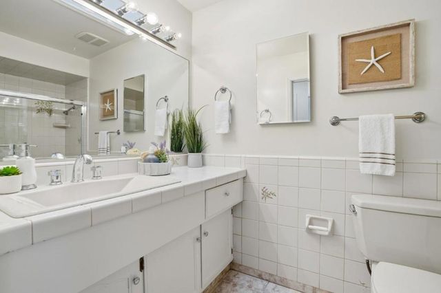 1190 Flying Fish Street, Foster City, CA 94404