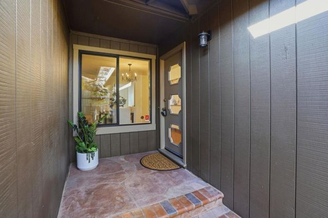 1190 Flying Fish Street, Foster City, CA 94404