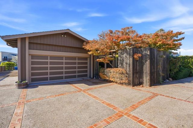 1190 Flying Fish Street, Foster City, CA 94404