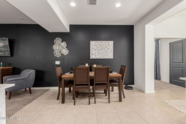 12431 W STATE Avenue, Glendale, AZ 85307