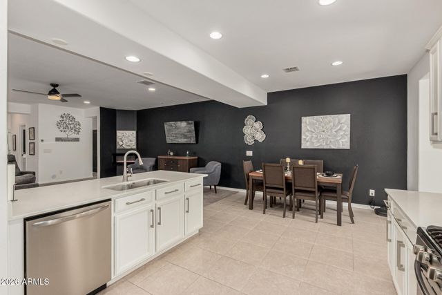 12431 W STATE Avenue, Glendale, AZ 85307