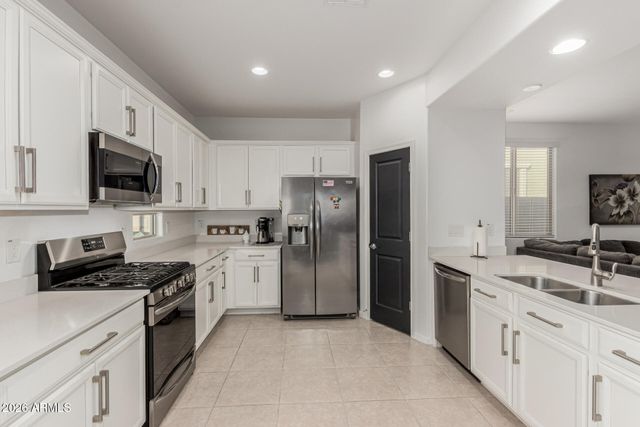 12431 W STATE Avenue, Glendale, AZ 85307