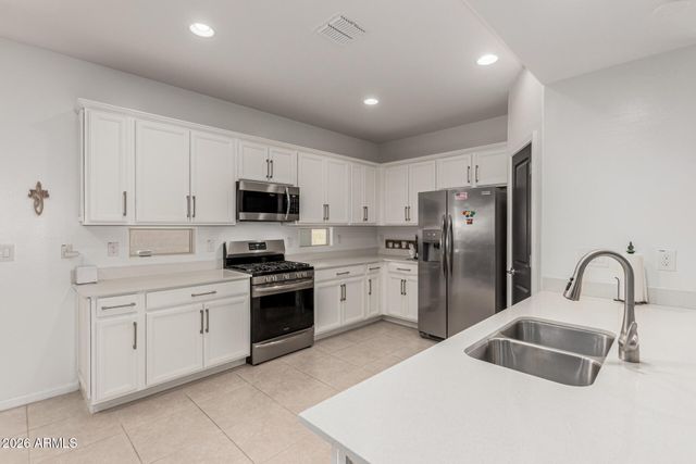 12431 W STATE Avenue, Glendale, AZ 85307