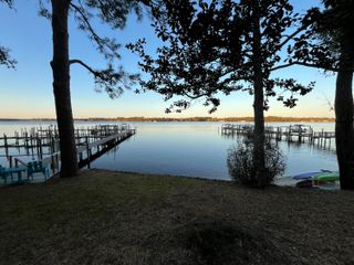 2881 Leahs Lane, Navarre, FL 32566