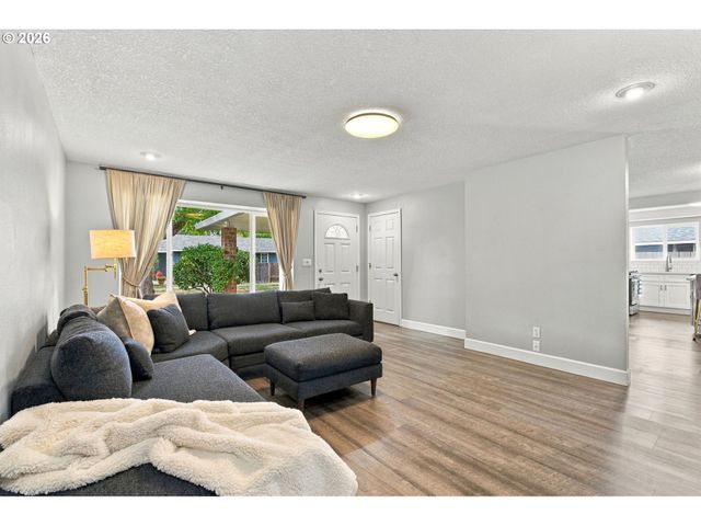 1424 Sw 209TH Ave, Beaverton, OR 97003