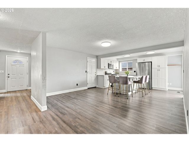 1424 Sw 209TH Ave, Beaverton, OR 97003