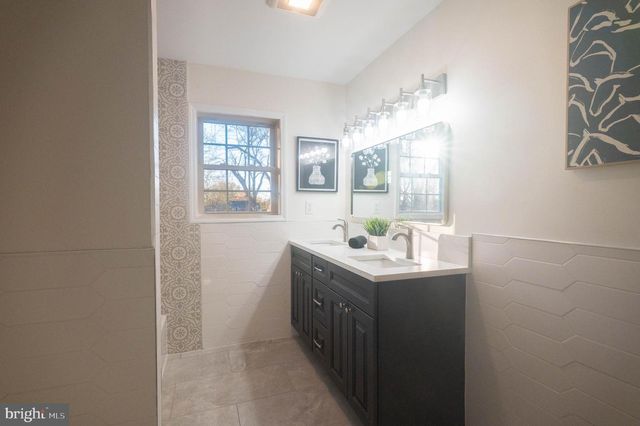21 MONTANA AVE, Cherry Hill, NJ 08002