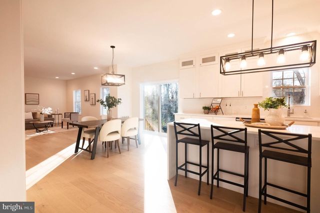 21 MONTANA AVE, Cherry Hill, NJ 08002