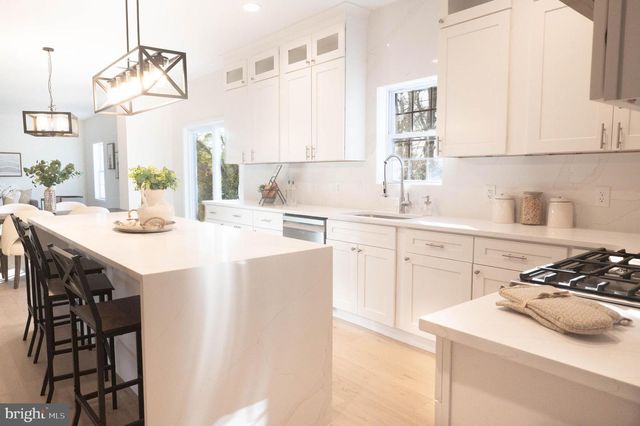 21 MONTANA AVE, Cherry Hill, NJ 08002