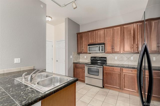 15460 Canyon Gulch Lane 310, Englewood, CO 80112