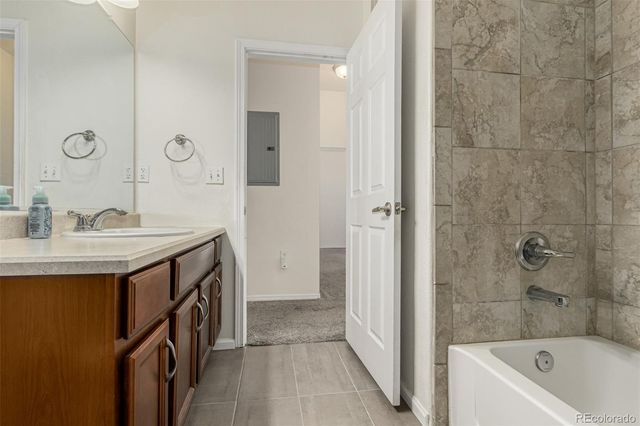 15460 Canyon Gulch Lane 310, Englewood, CO 80112