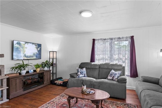 2307 E Green Drive, High Point, NC 27260