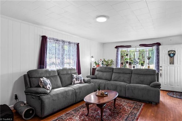 2307 E Green Drive, High Point, NC 27260