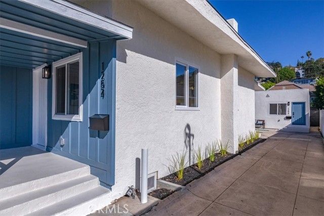 1254 Sanborn Avenue, Los Angeles, CA 90029