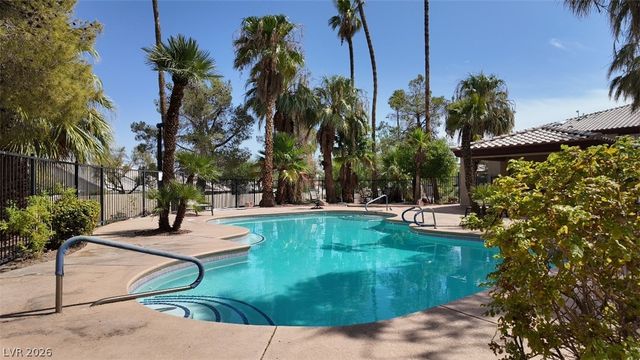 688 Harbor Mist Avenue, Henderson, NV 89015