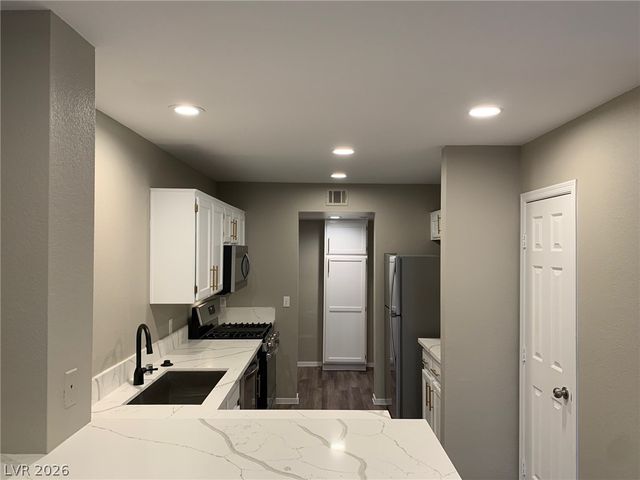 688 Harbor Mist Avenue, Henderson, NV 89015