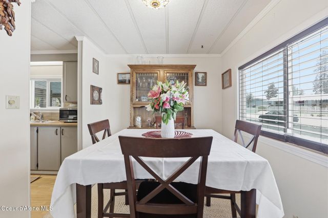 8901 N STARR LOOP, Hayden, ID 83835