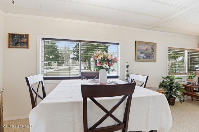 8901 N STARR LOOP, Hayden, ID 83835