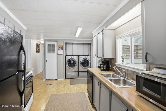 8901 N STARR LOOP, Hayden, ID 83835