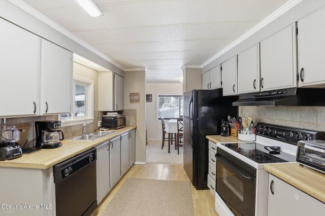 8901 N STARR LOOP, Hayden, ID 83835