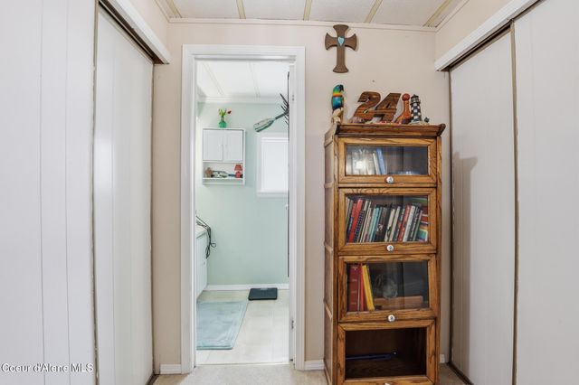 8901 N STARR LOOP, Hayden, ID 83835