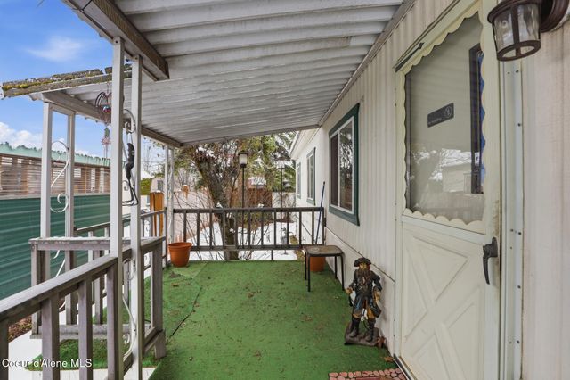 8901 N STARR LOOP, Hayden, ID 83835