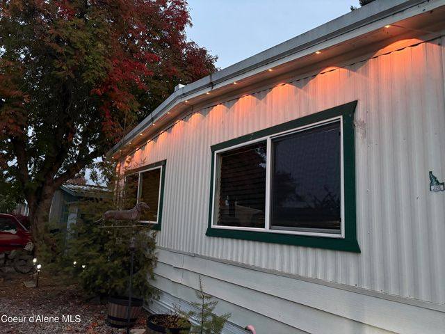 8901 N STARR LOOP, Hayden, ID 83835