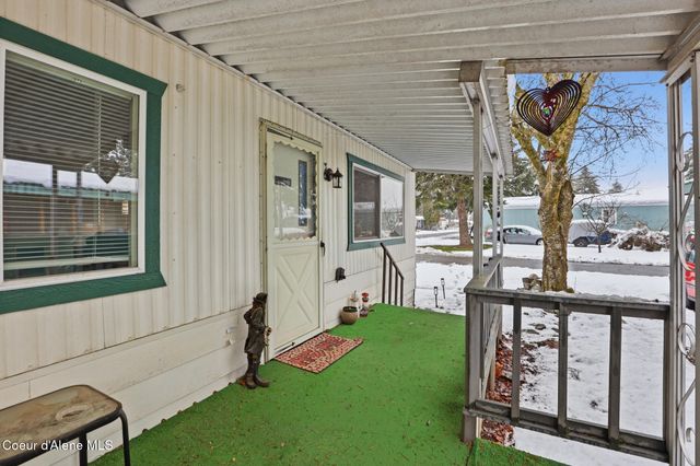 8901 N STARR LOOP, Hayden, ID 83835