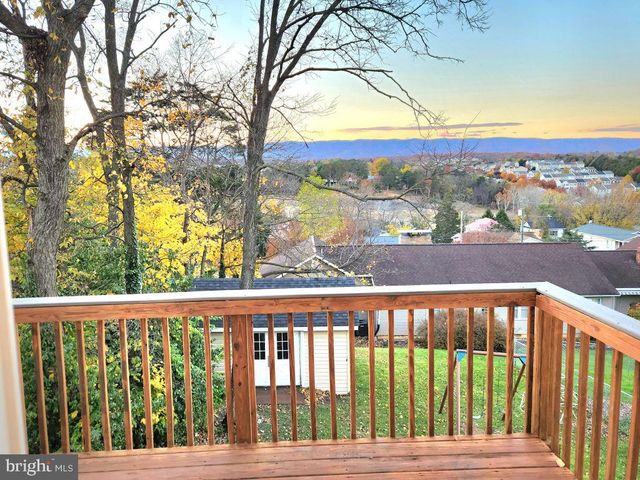 407 STONEWALL ST, Strasburg, VA 22657